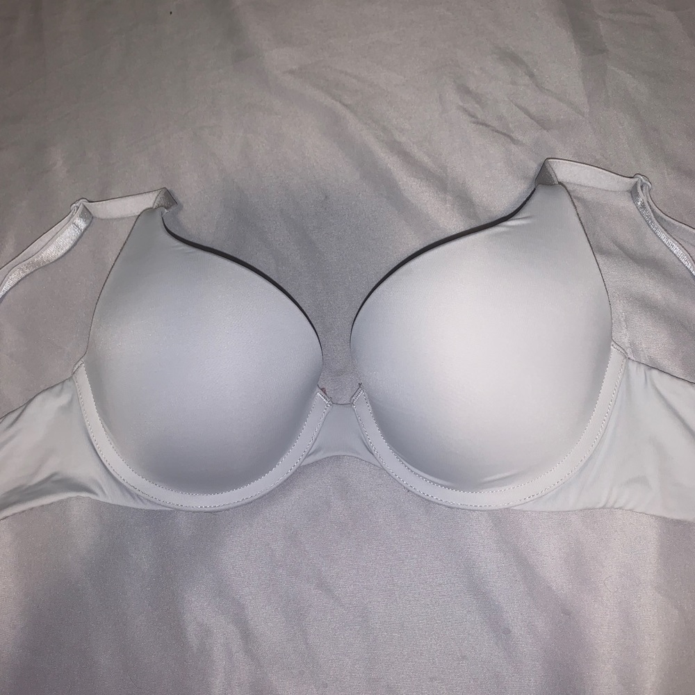 victoria secret grey bra!!